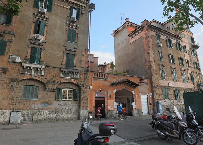 Cozy And Funny In Front Of Vatican Museums - Myflat In רומא