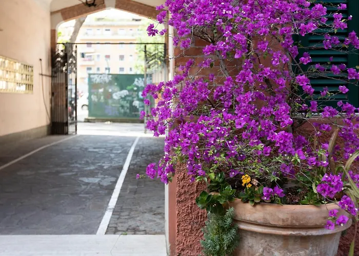 Cozy And Funny In Front Of Vatican Museums - Myflat In *